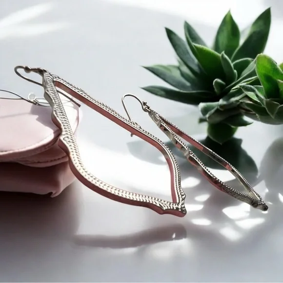 Kendra Scott Sophia Drop Earrings in Silver Dangles - Picture 5 of 5